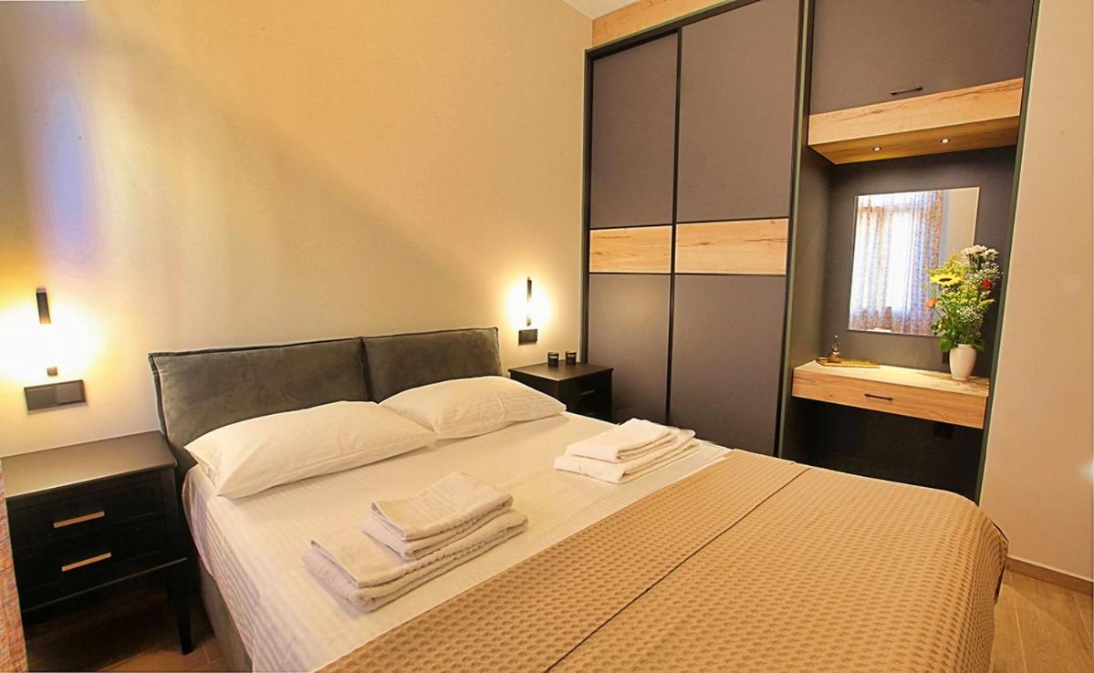 Atsiki's 54 Apartment